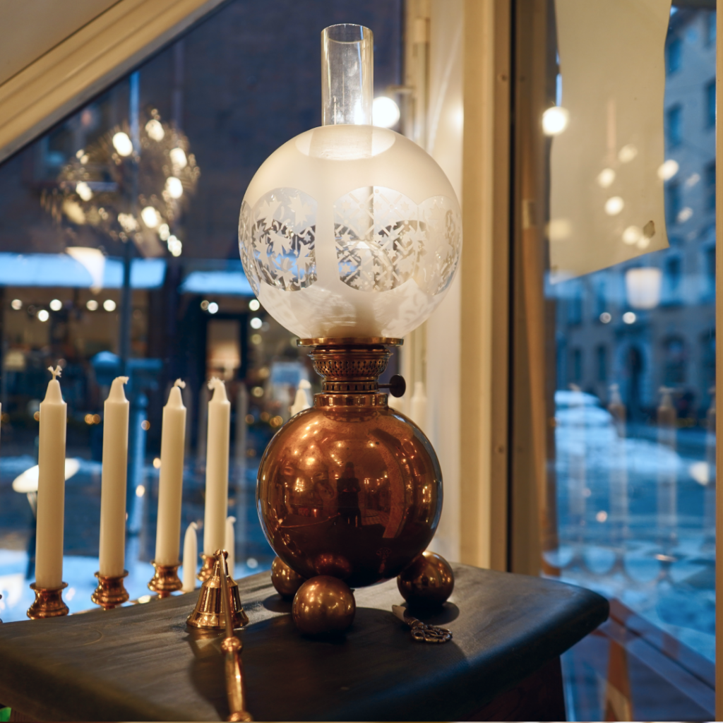 Valaisin, Gusum, 1900-luku | Designapteekki